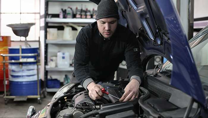 How to Discuss a Problem with an Auto Mechanic