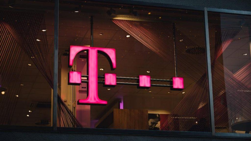 t-mobile best unlimited plan for seniors