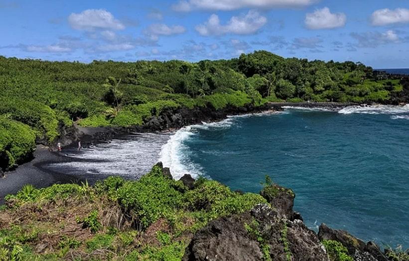 Wai’anapanapa Black Sand Beach