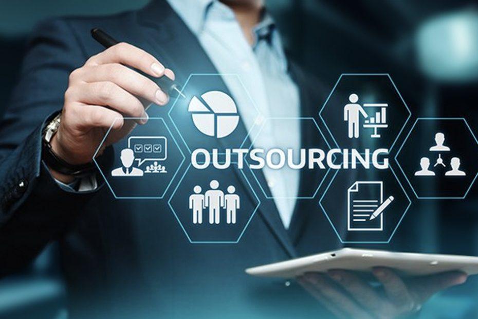 How Does HR Outsourcing Reduce Costs
